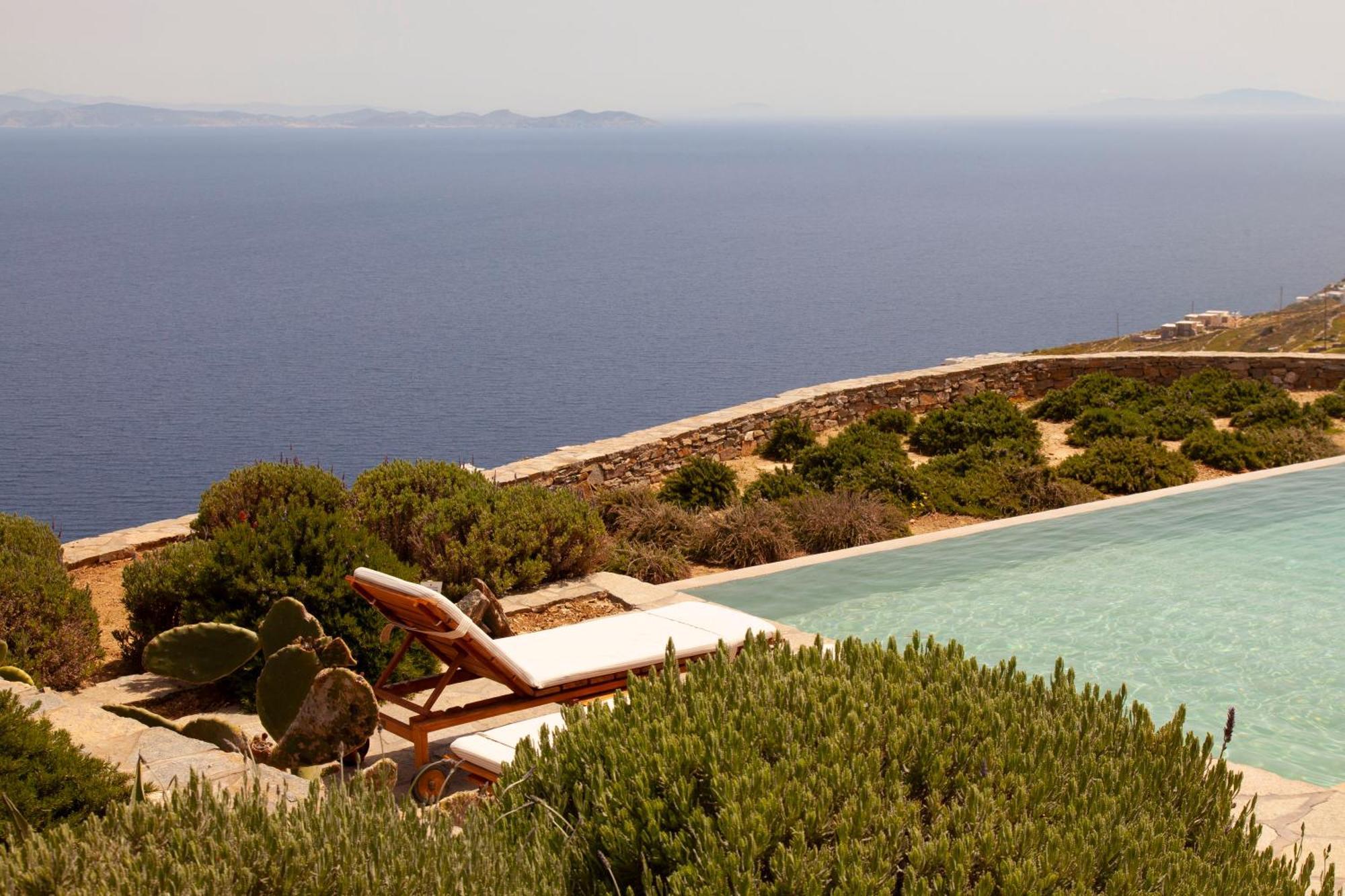 Astarte Luxury Apartment Artemonas
